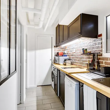 Maison Dartiste A Proximite De La Gare De Lyon Apartment Paris