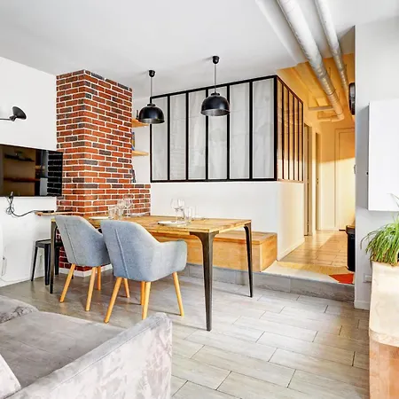 Maison Dartiste A Proximite De La Gare De Lyon Apartment